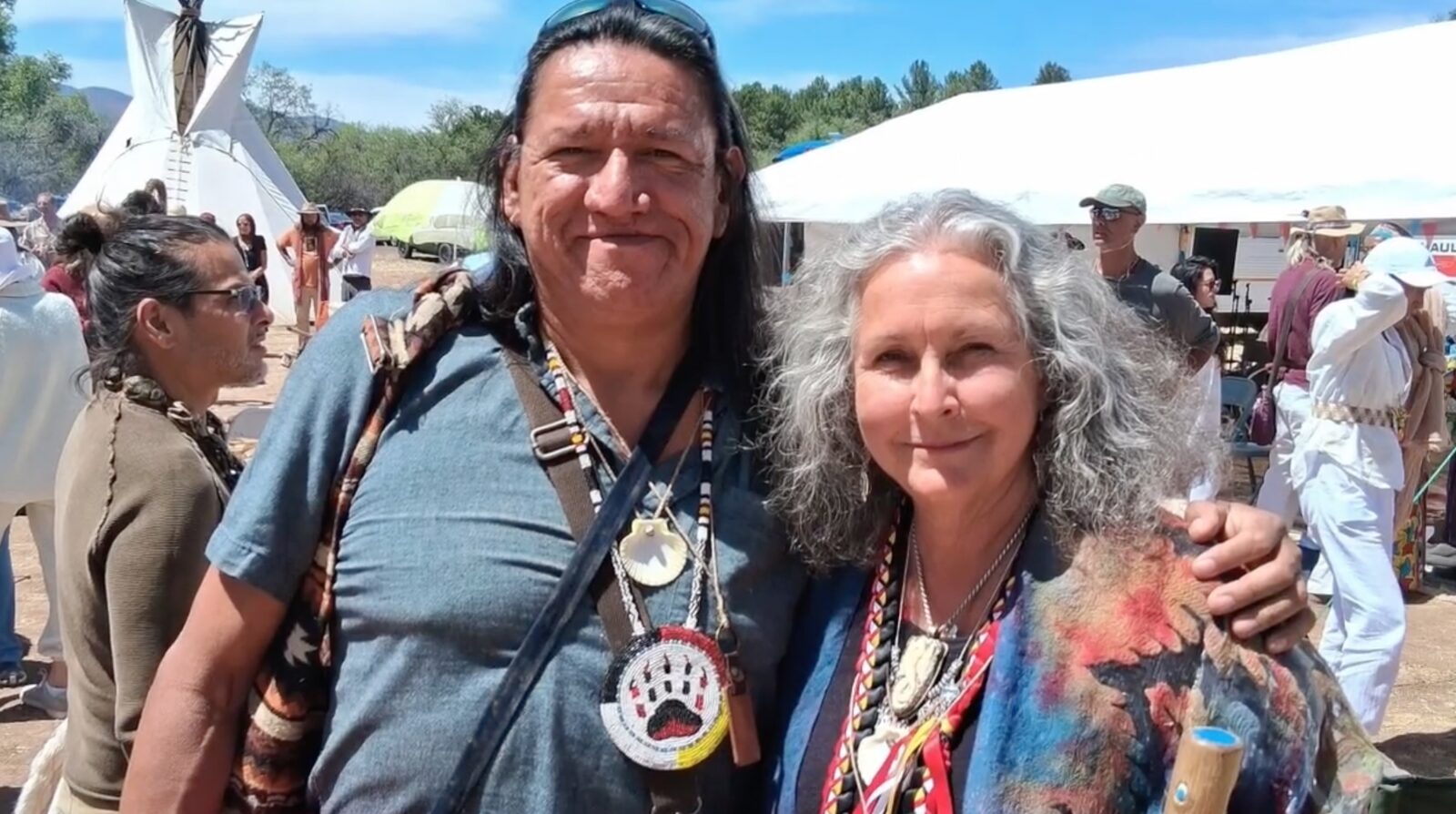 Wayne William Snellgrove, Standing Bears